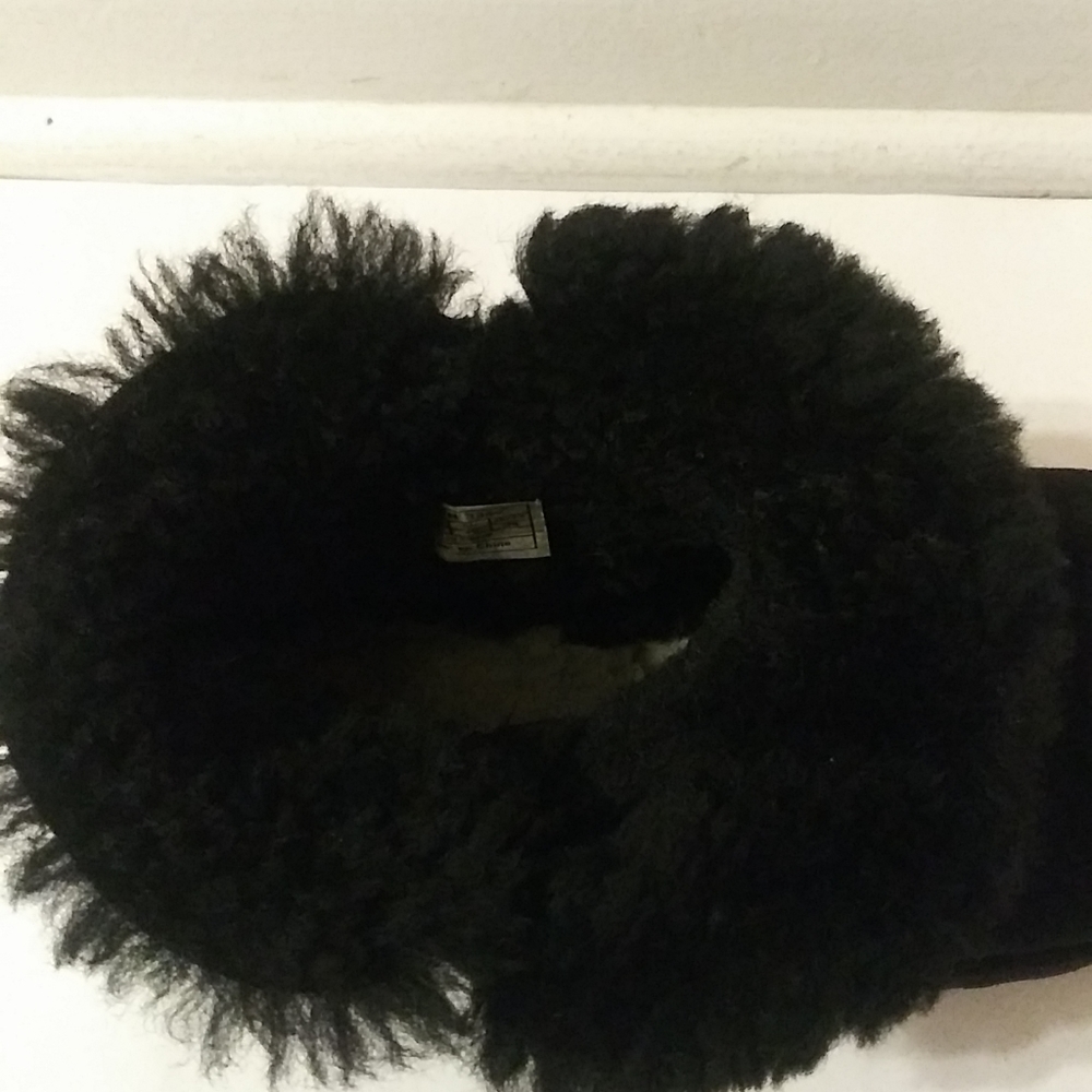 UGG Bailey II Button Black Suede Short Boots - Picture 6 of 12